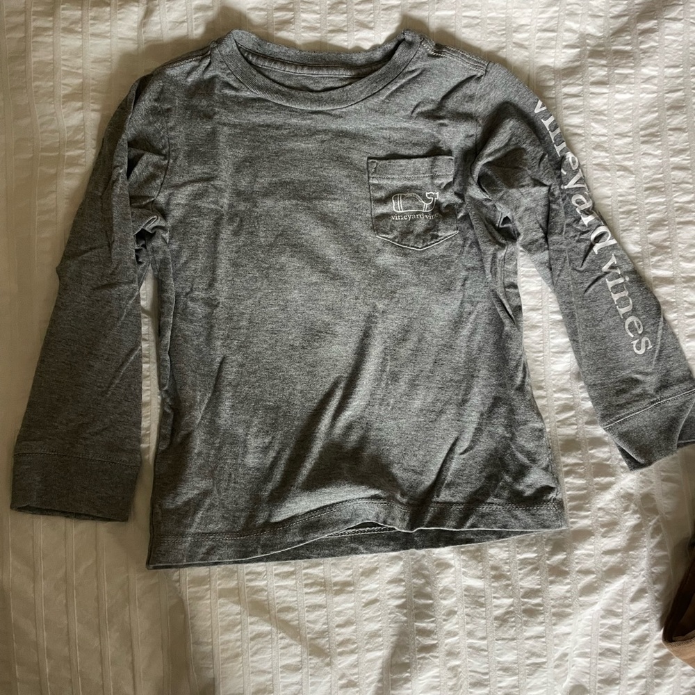 Boys grey vineyard vines long sleeve football shirt sz3T